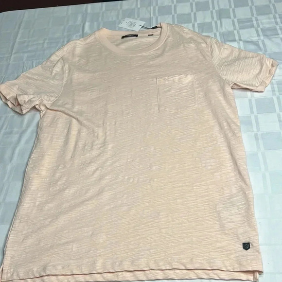 Jack & Jones.T shirt,men XL textured light peach short sleeve, rolled up cuff - Picture 8 of 13